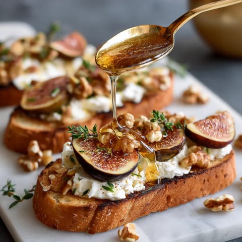 Une image de toasts de figues avec du beurre d'amande.